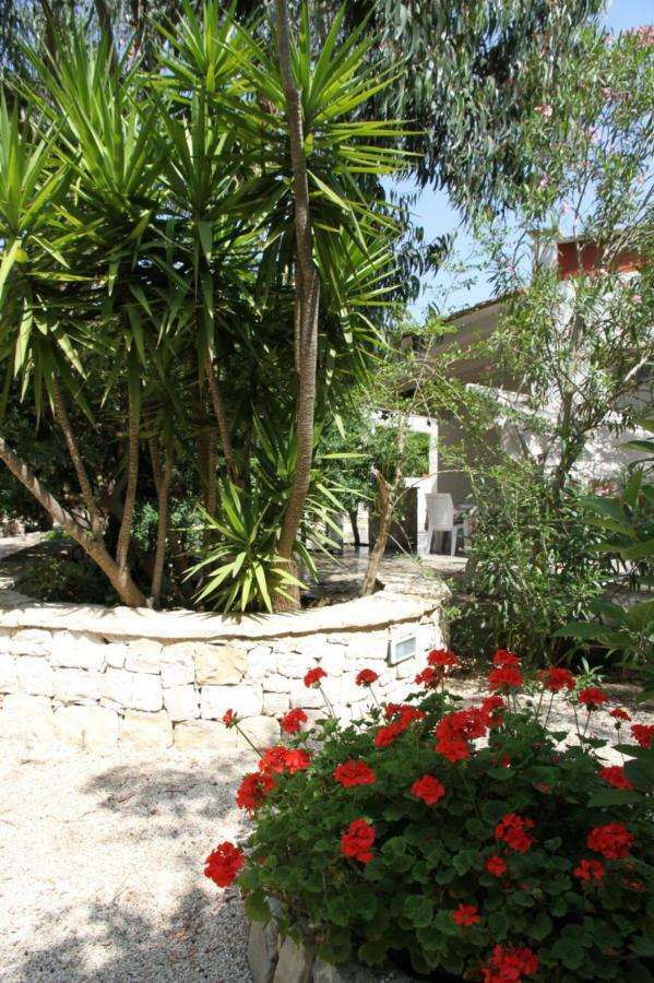 Villa Beatrice Serranova Exterior photo